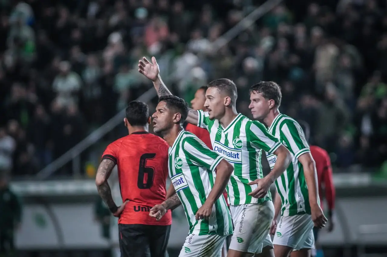 Juventude empata com Atlético-GO e perde chance de abrir vantagem na ponta